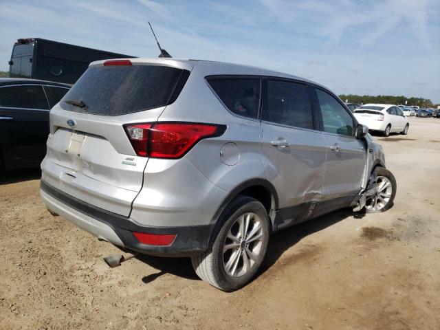 Photo 3 from auction – 2019 FORD ESCAPE SE with VIN 1FMCU0GD1KUB95978