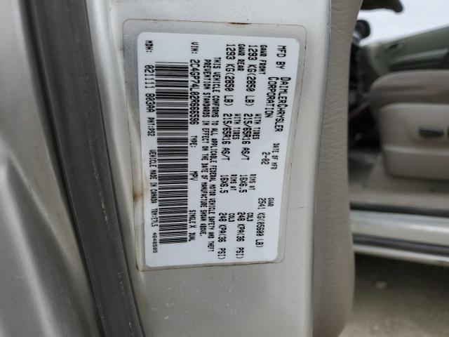 Photo 14 from auction – 2002 CHRYSLER TOWN & COU with VIN 2C4GP74L02R666596