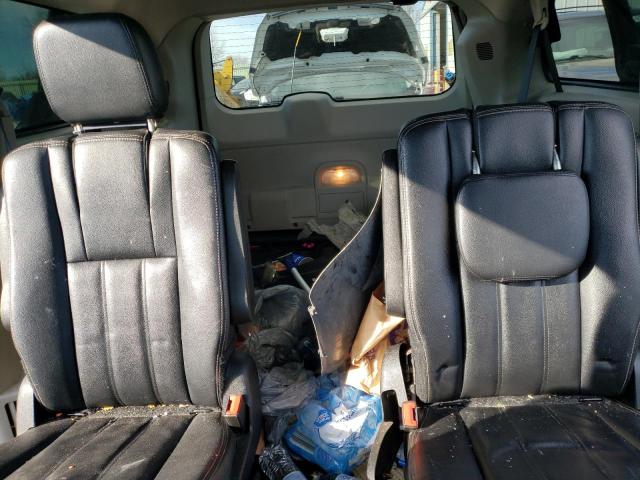 Photo 10 from auction – 2016 CHRYSLER TOWN & COU with VIN 2C4RC1BG1GR292076