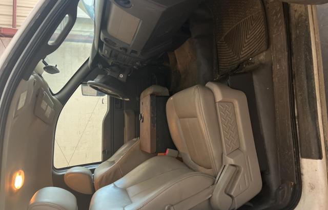 Photo 5 from auction – 2010 FORD F150 with VIN 1FTMF1CW3AKC08529