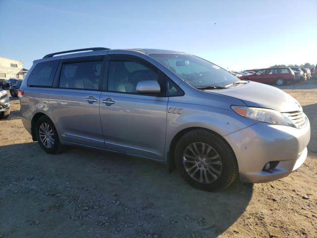 Photo 4 from auction – 2012 TOYOTA SIENNA XLE with VIN 5TDYK3DC8CS199965