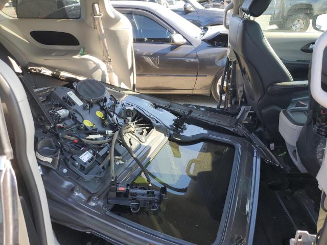 Photo 11 from auction – 2018 CHRYSLER PACIFICA T with VIN 2C4RC1BG6JR152158