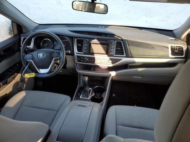 Photo 8 from auction – 2016 TOYOTA HIGHLANDER with VIN 5TDBKRFHXGS245853