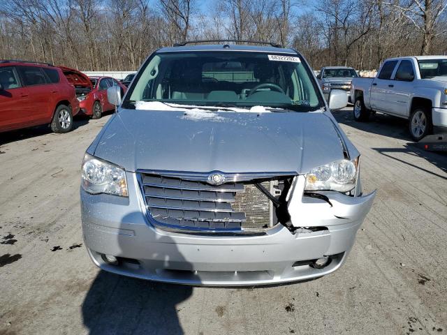 Photo 5 from auction – 2010 CHRYSLER TOWN & COU with VIN 2A4RR5DX3AR153541