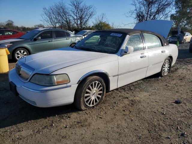 LINCOLN TOWN CAR E 2004 with VIN 1LNHM81W44Y674020 - Photo from auction