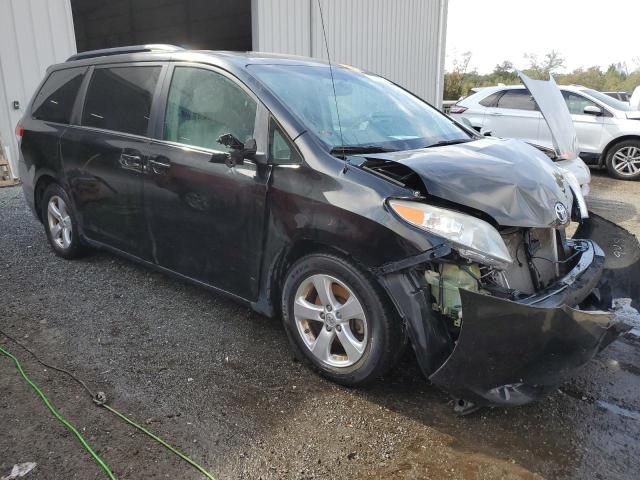 Photo 4 from auction – 2014 TOYOTA SIENNA LE with VIN 5TDKK3DC8ES493987