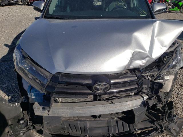 Photo 11 from auction – 2019 TOYOTA HIGHLANDER with VIN 5TDJZRFH4KS593339