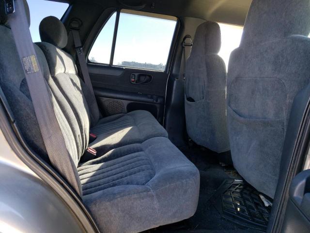 Photo 10 from auction – 2002 CHEVROLET BLAZER with VIN 1GNCS13W52K191670