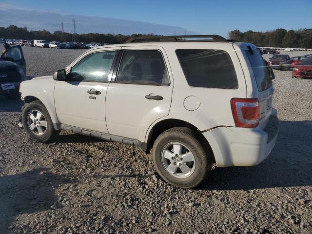 Photo 2 from auction – 2011 FORD ESCAPE XLT with VIN 1FMCU0D75BKC02196