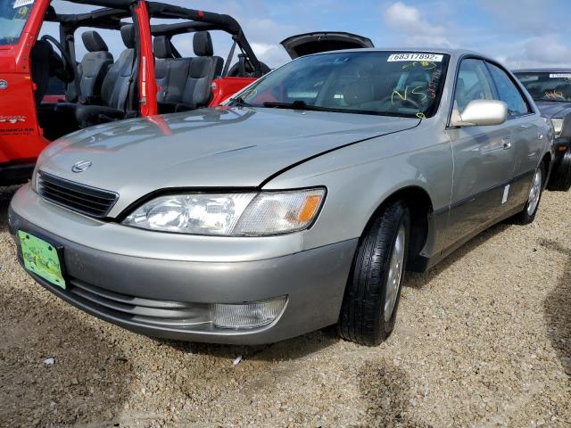 LEXUS ES 300 1998 with VIN JT8BF28G4W5022940 - Photo from auction