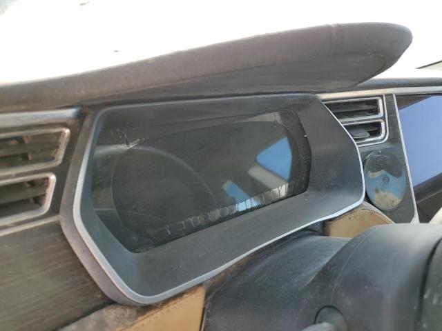 Photo 8 from auction – 2015 TESLA MODEL S 85 with VIN 5YJSA1H28FF097329