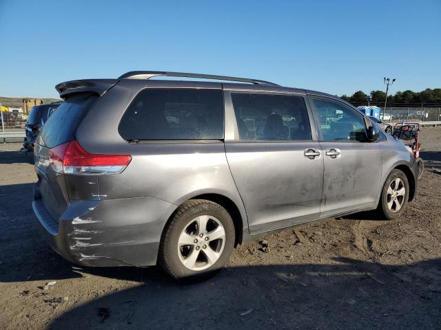 Photo 3 from auction – 2013 TOYOTA SIENNA LE with VIN 5TDKK3DC0DS377388