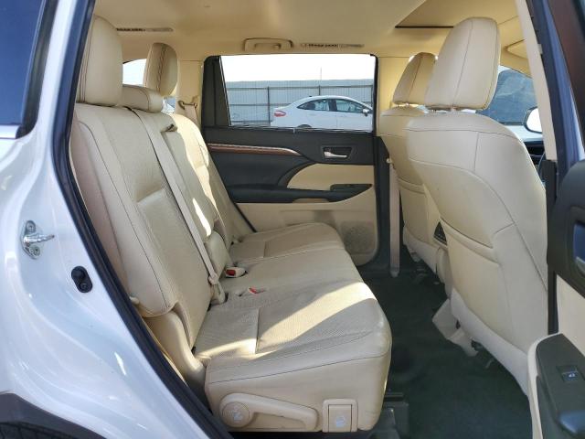 Photo 11 from auction – 2018 TOYOTA HIGHLANDER with VIN 5TDDZRFH4JS812747