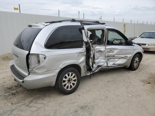 Photo 3 from auction – 2002 CHRYSLER TOWN & COU with VIN 2C4GP74L02R666596