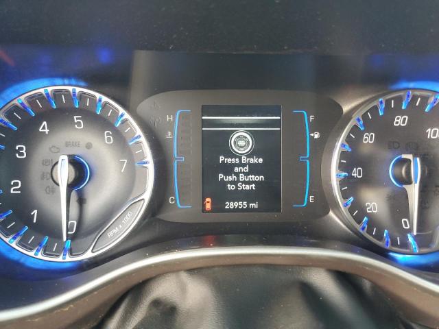Photo 9 from auction – 2018 CHRYSLER PACIFICA T with VIN 2C4RC1BGXJR110267