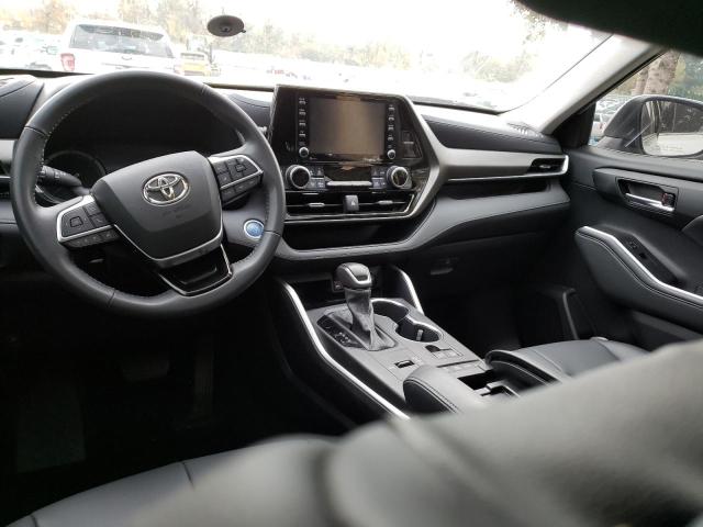 Фото 8 с аукциона – 2021 TOYOTA HIGHLANDER с VIN 5TDHBRCH2MS533313