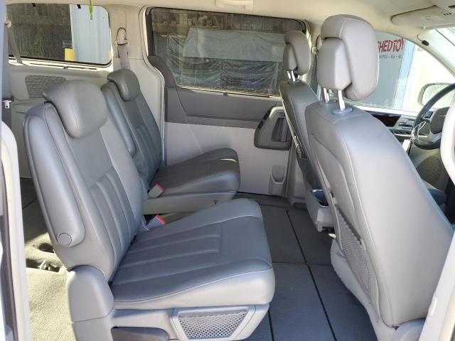 Photo 11 from auction – 2010 CHRYSLER TOWN & COU with VIN 2A4RR5DX6AR329417