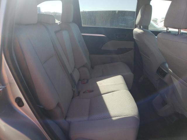 Photo 10 from auction – 2019 TOYOTA HIGHLANDER with VIN 5TDZARFH3KS042118