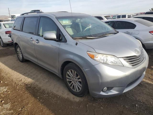 Photo 4 from auction – 2013 TOYOTA SIENNA XLE with VIN 5TDYK3DC6DS330358