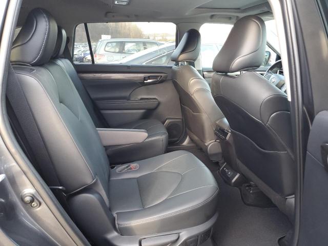 Photo 11 from auction – 2021 TOYOTA HIGHLANDER with VIN 5TDDZRBH4MS525984