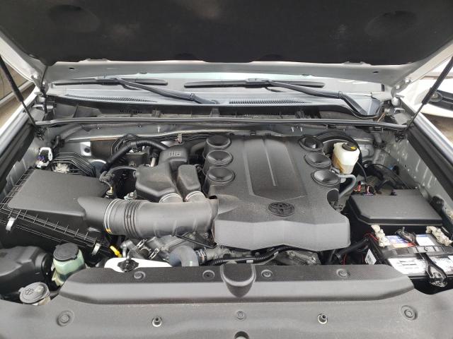 Photo 12 from auction – 2018 TOYOTA 4RUNNER SR with VIN JTEZU5JR7J5186206