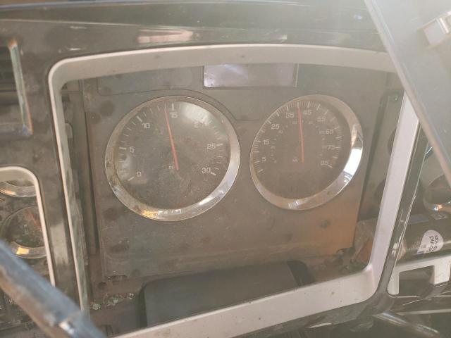 Photo 8 from auction – 2011 KENWORTH CONSTRUCTI with VIN 1XKAD49X6BJ295509