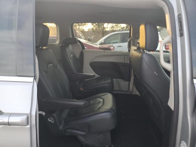 Photo 11 from auction – 2018 CHRYSLER PACIFICA T with VIN 2C4RC1BGXJR110267