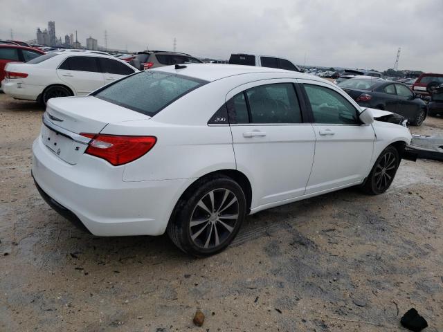 Photo 3 from auction – 2014 CHRYSLER 200 TOURIN with VIN 1C3CCBBG1EN179481