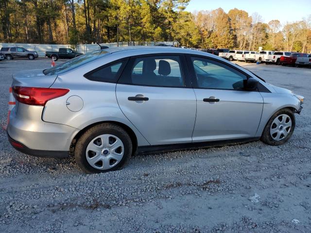 Photo 3 from auction – 2015 FORD FOCUS S with VIN 1FADP3E2XFL362827