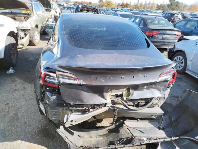 Photo 6 from auction – 2018 TESLA MODEL 3 with VIN 5YJ3E1EA0JF158699