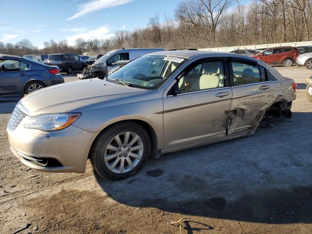 CHRYSLER 200 TOURIN 2013 with VIN 1C3CCBBB0DN618950 - Photo from auction