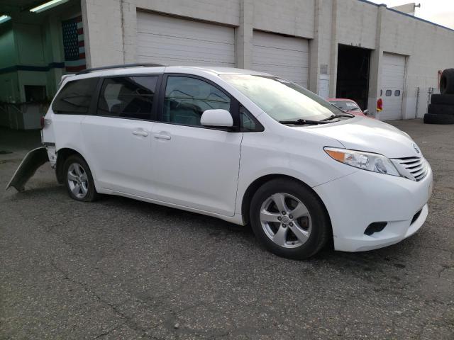 Photo 4 from auction – 2017 TOYOTA SIENNA LE with VIN 5TDKZ3DC1HS862107