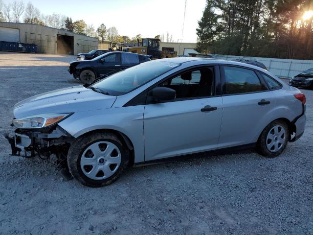 FORD FOCUS S 2015 with VIN 1FADP3E2XFL362827 - Photo from auction