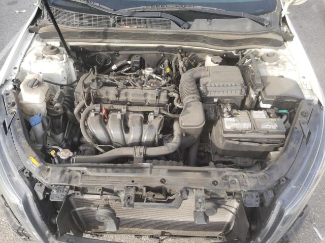 Photo 11 from auction – 2015 KIA OPTIMA LX with VIN KNAGM4A75F5653406