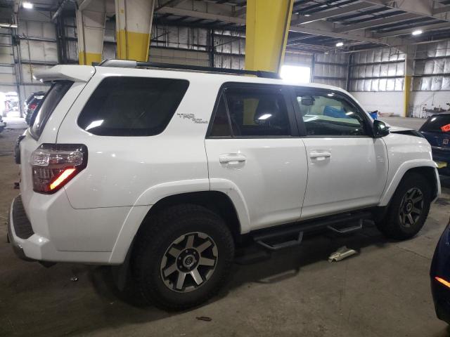 Photo 3 from auction – 2019 TOYOTA 4RUNNER SR with VIN JTEBU5JR7K5686854