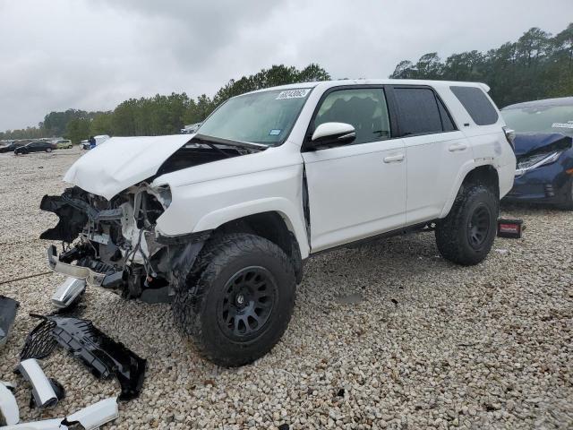 TOYOTA 4RUNNER SR 2019 with VIN JTEBU5JR8K5630843 - Photo from auction