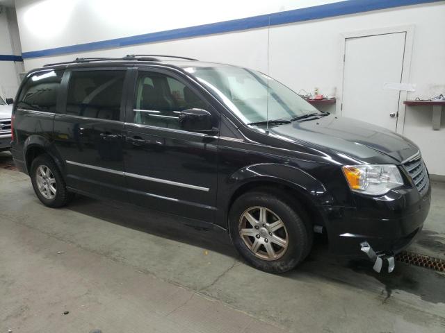 Photo 4 from auction – 2010 CHRYSLER TOWN & COU with VIN 2A4RR5DX4AR337774