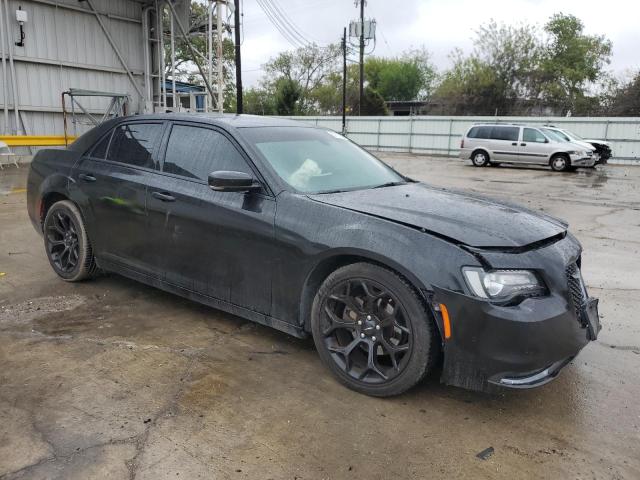 Photo 4 from auction – 2019 CHRYSLER 300 S with VIN 2C3CCABG6KH524051