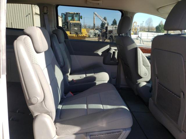 Photo 11 from auction – 2010 CHRYSLER TOWN & COU with VIN 2A4RR5D16AR214554