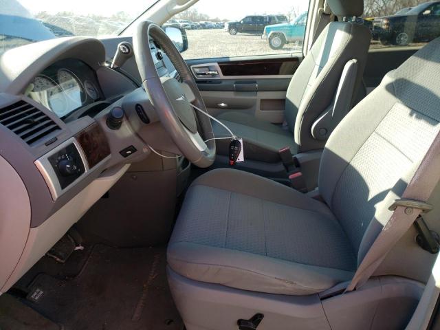 Photo 7 from auction – 2010 CHRYSLER TOWN & COU with VIN 2A4RR5D16AR214554