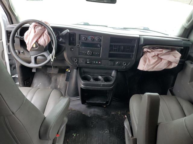 Photo 8 from auction – 2018 CHEVROLET EXPRESS G2 with VIN 1GCWGAFP2J1341959