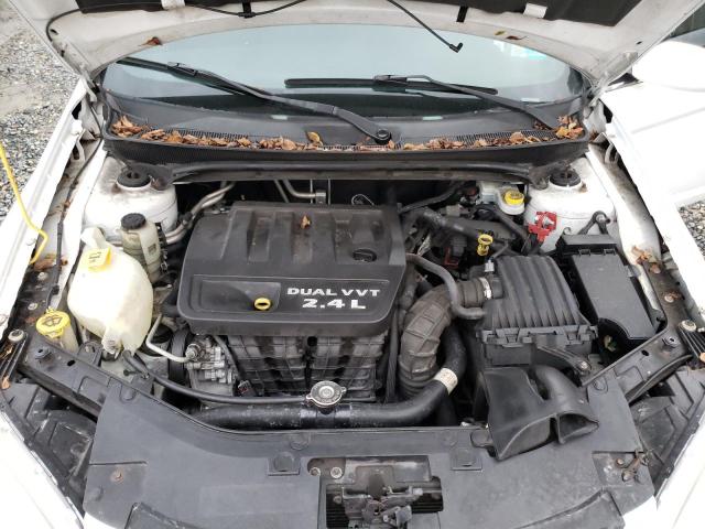 صورة رقم 11 من المزاد - 2014 CHRYSLER 200 LX مع VIN 1C3CCBAB6EN142397