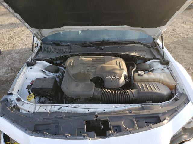 Photo 11 from auction – 2017 CHRYSLER 300 S with VIN 2C3CCABGXHH664872