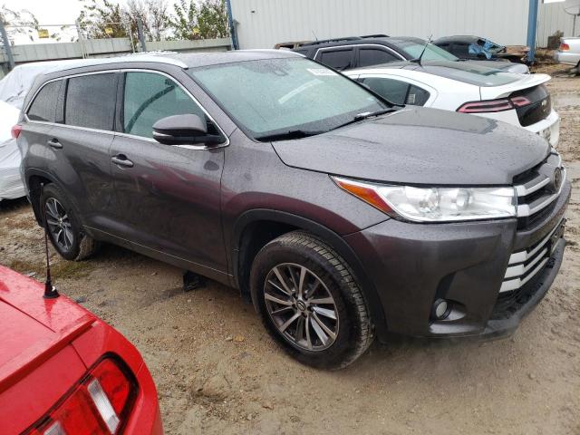 Zdjęcie 4 z aukcji – 2018 TOYOTA HIGHLANDER z VIN 5TDJZRFH6JS536252
