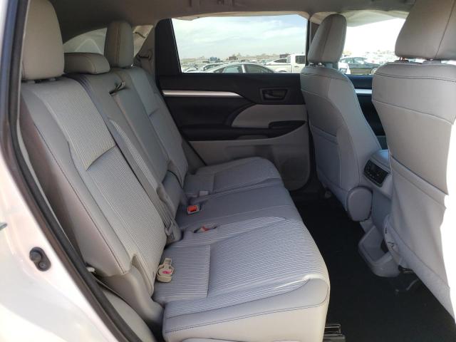 Photo 11 from auction – 2015 TOYOTA HIGHLANDER with VIN 5TDZKRFHXFS100017