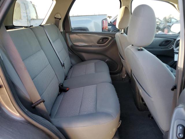 Photo 11 from auction – 2005 FORD ESCAPE XLT with VIN 1FMYU03185KC94511