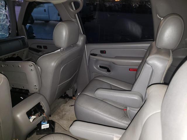 Photo 11 from auction – 2004 CHEVROLET SUBURBAN K with VIN 1GNFK16Z44J110427