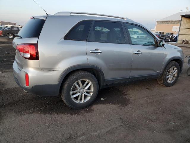 Photo 3 from auction – 2015 KIA SORENTO LX with VIN 5XYKTDA71FG653765