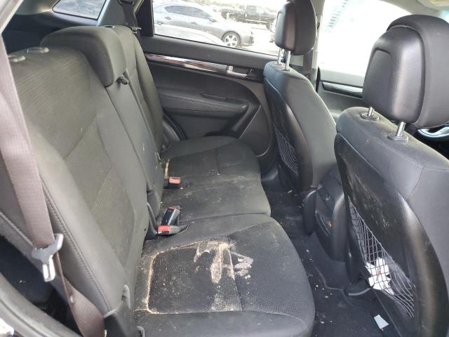 Photo 11 from auction – 2015 KIA SORENTO LX with VIN 5XYKT3A67FG593167