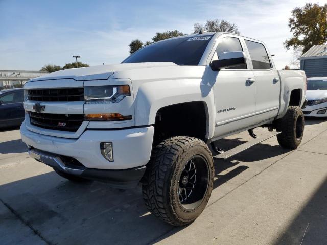 CHEVROLET SILVERADO 2018 with VIN 3GCUKREC6JG483851 - Photo from auction